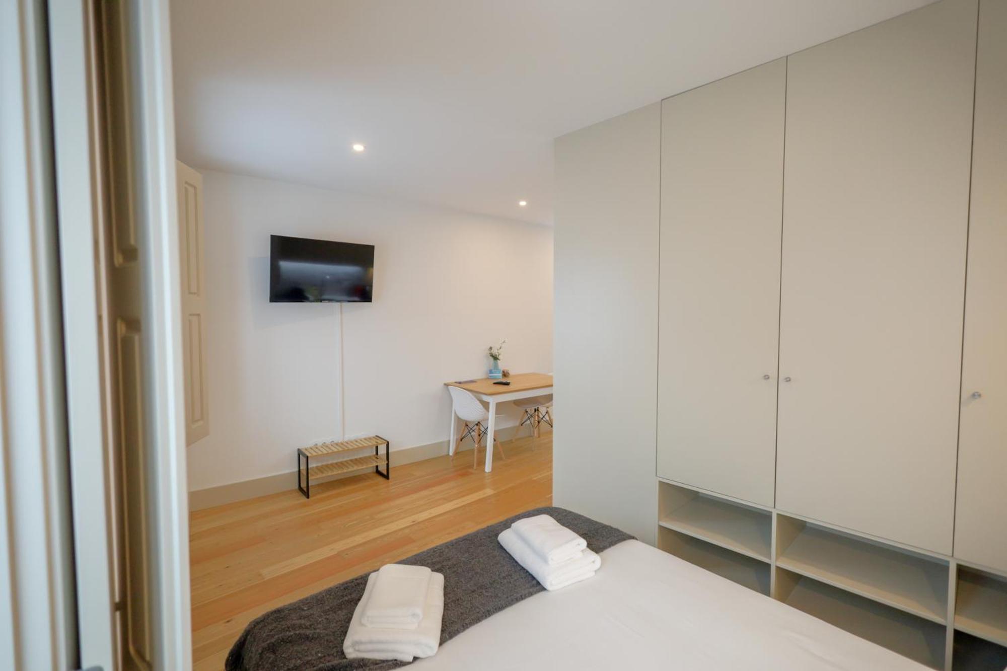Martires Sweet Apts By Portocityhosts ภายนอก รูปภาพ